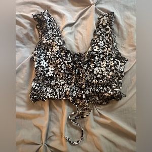 🎄5 for $15🎄   AMBIANCE Crop Top